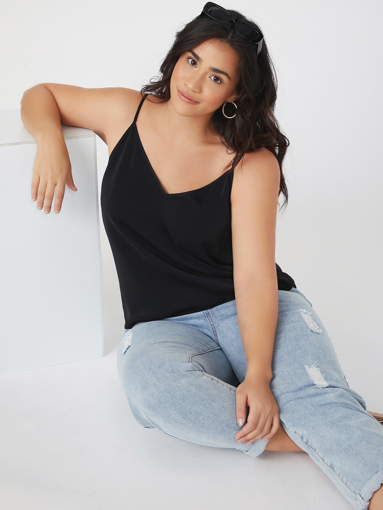 Blusa Plus Size Simples e Casual com Decote de Regata