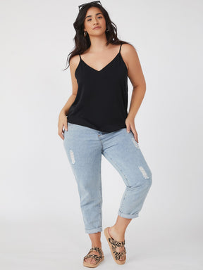 Blusa Plus Size Simples e Casual com Decote de Regata