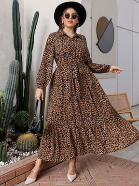 Vestido Plus Size Boho com Cinto, Botões e Estampa de Leopardo