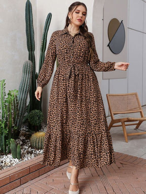 Vestido Plus Size Boho com Cinto, Botões e Estampa de Leopardo