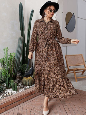 Vestido Plus Size Boho com Cinto, Botões e Estampa de Leopardo