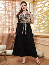 Vestido Plus Size Elegante com Cinto, Plissado e Estampa de Leopardo Barroco