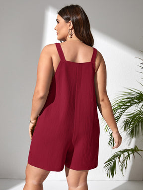 Macacão Plus Size com Bolso Remendado e Nó Frontal