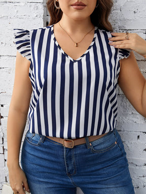 Blusa Plus Size com Estampa Listrada, sem Mangas e Detalhe Plissado