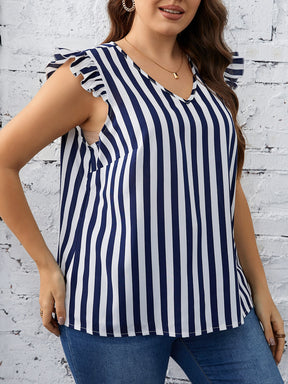 Blusa Plus Size com Estampa Listrada, sem Mangas e Detalhe Plissado