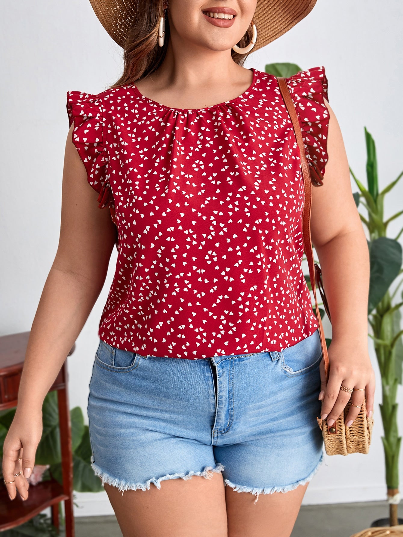 Blusa Plus Size com Estampa de Coração com Manga Esvoaçante e Detalhe Plissado