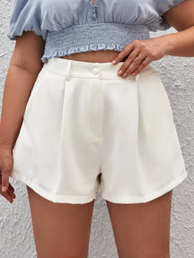 Shorts Plus Size de Pernas Largas com Detalhe Doblado