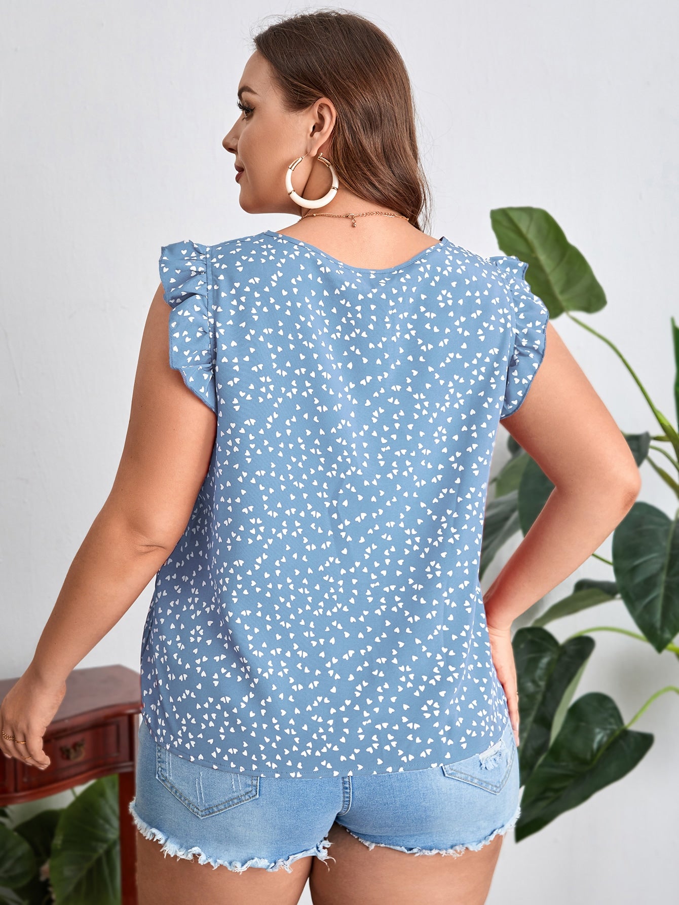 Blusa Plus Size com Estampa de Coração com Manga Esvoaçante e Detalhe Plissado