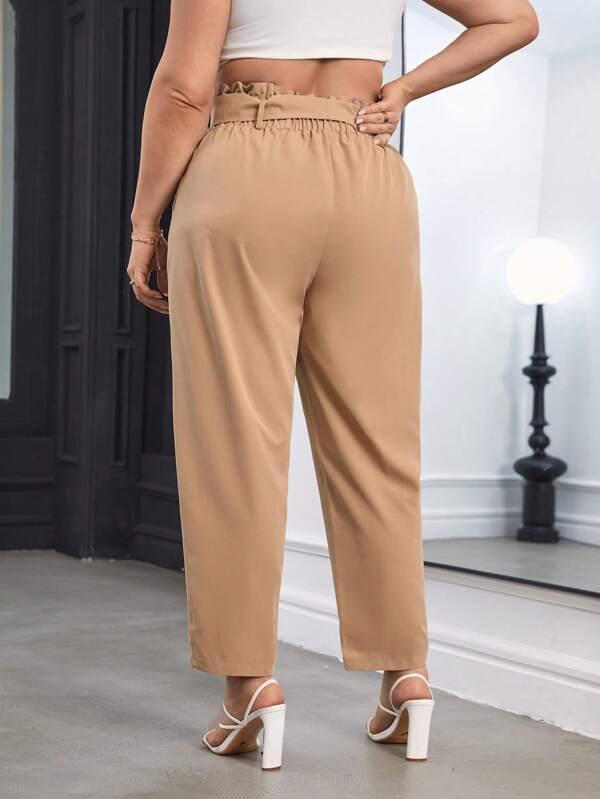 Calça Plus Size Estilo Saco de Papel com Cinto