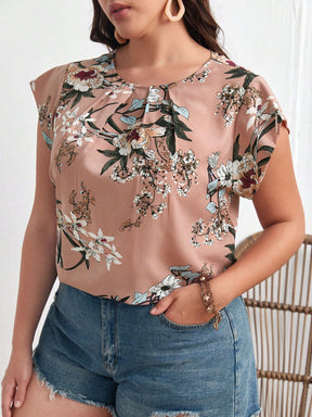 Blusa Plus Size com Estampa Floral e Manga de Borboleta