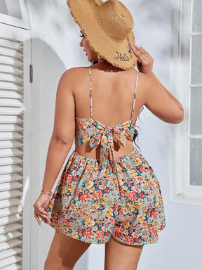 Macaquinho Plus Size Retrô com Estampa Floral sem Mangas