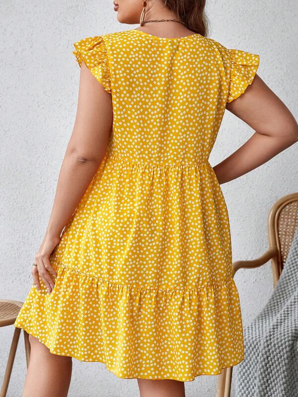 Vestido Plus Size de Verão com Babados e Estampa Floral Discreta