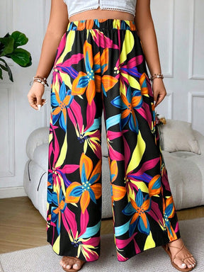 Calça Plus Size de Pernas Largas com Estampa Floral