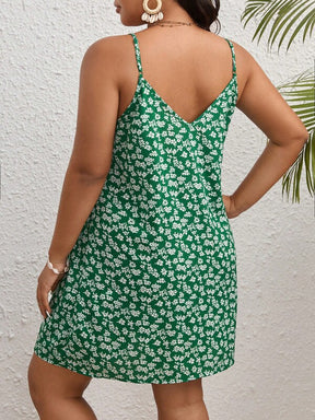 Vestido Plus Size Francês com Estampa Floral e Alças Finas - Primavera/Verão