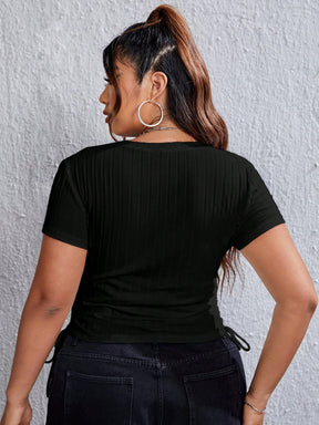 Camiseta Plus Size com Cordão Lateral e Corte em Tubo