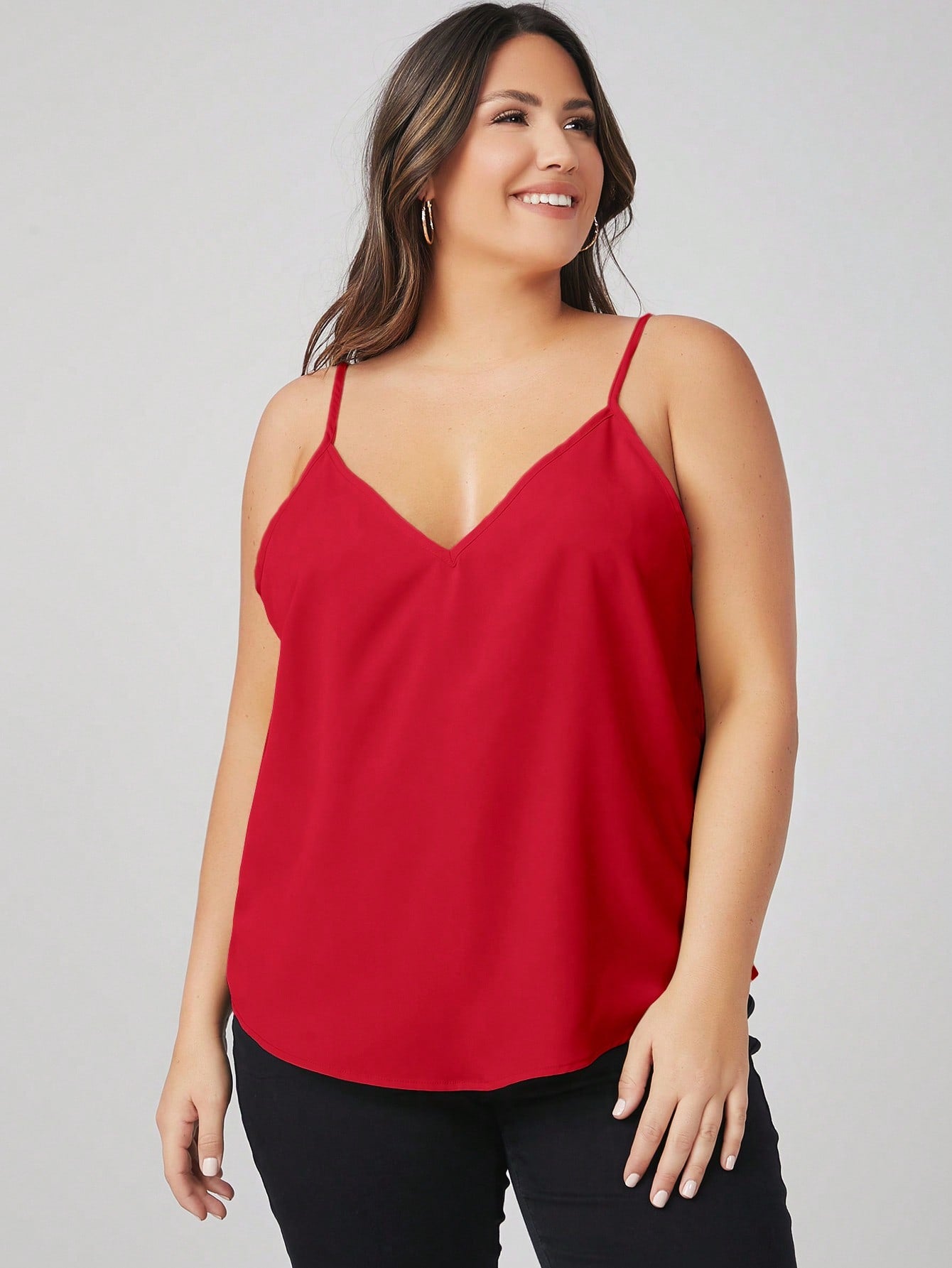 Blusa Plus Size Simples e Casual com Decote de Regata