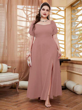 Vestido Plus Size Simples e Elegante com Abertura Lateral