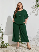 Conjunto Plus Size com Manga Morcego e Calça Larga com Bolso