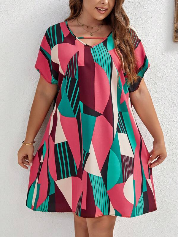 Vestido Plus Size de Túnica com Estampa Geométrica e Manga de Asa de Morcego