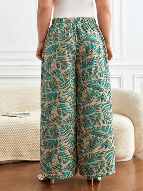 Calça Plus Size com Estampa Tropical e Pernas Largas