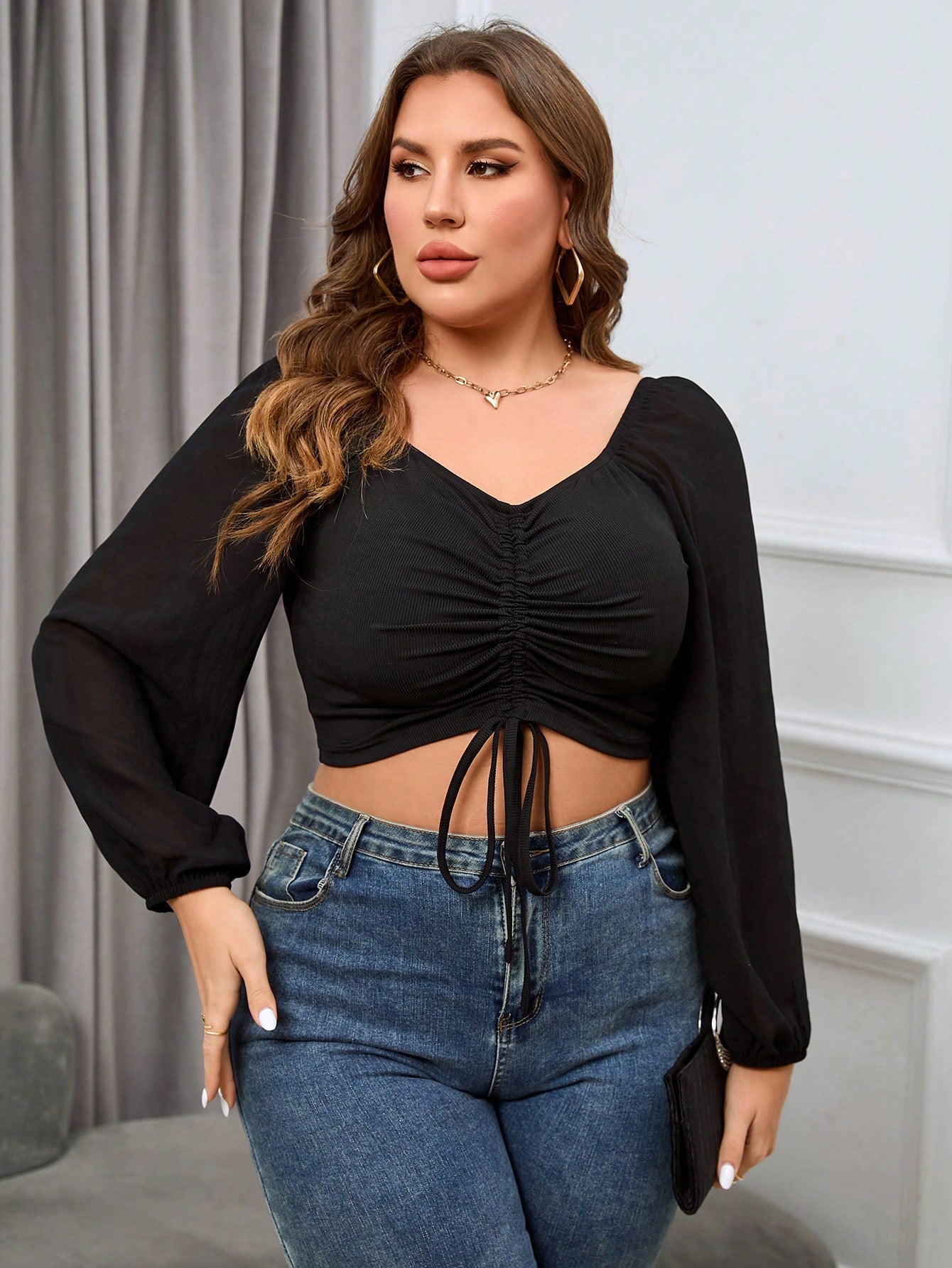 Top Crop Plus Size Fora do Ombro com Cordão Frontal