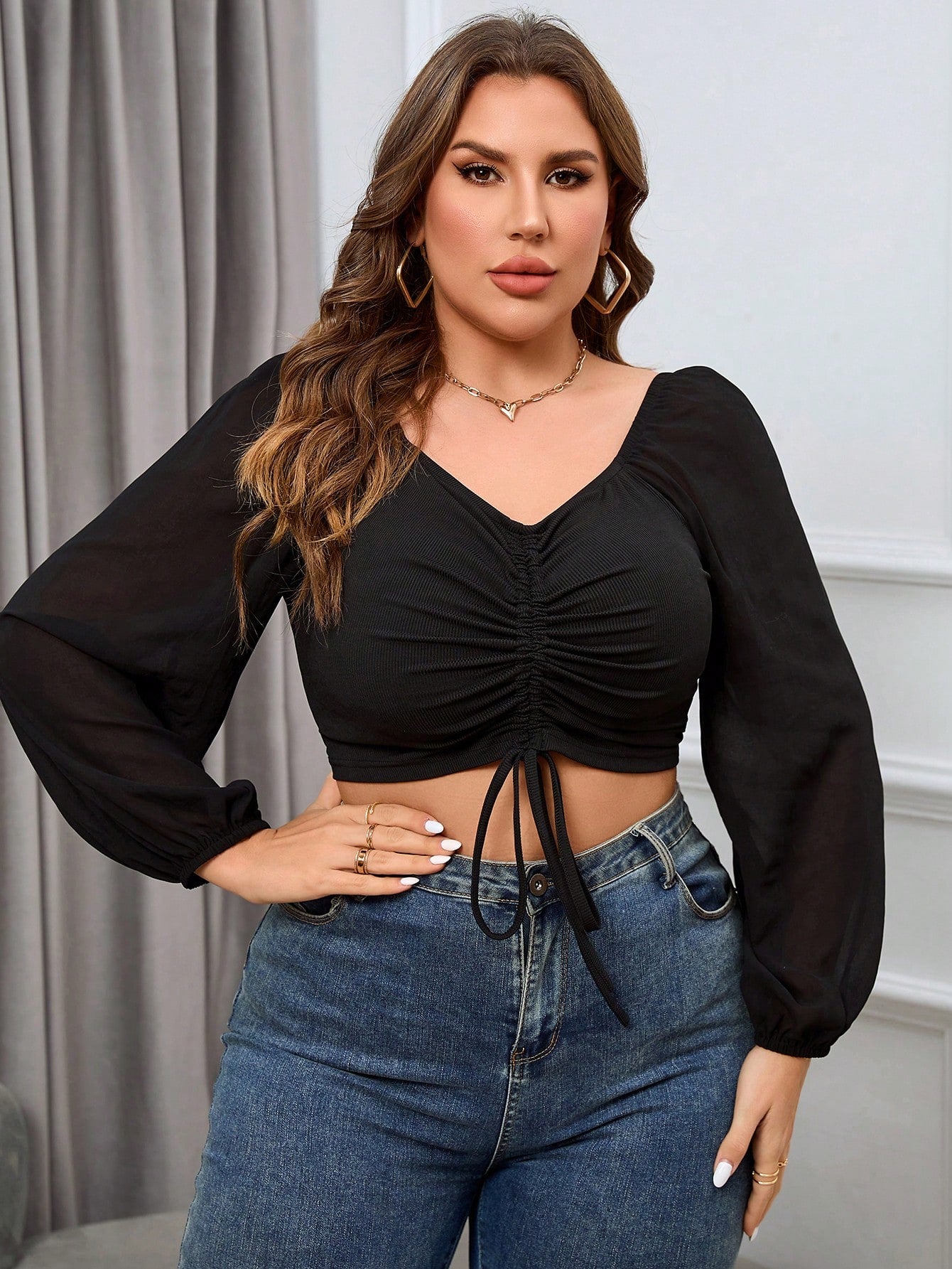 Top Crop Plus Size Fora do Ombro com Cordão Frontal