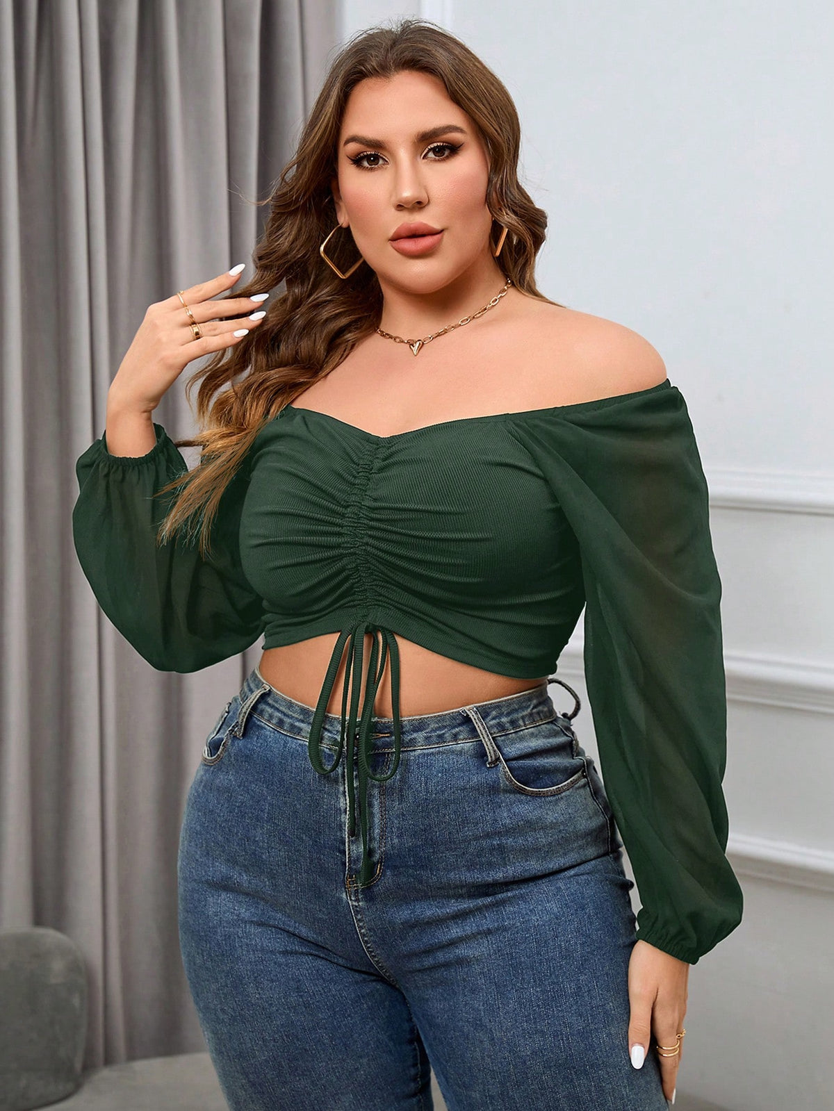 Top Crop Plus Size Fora do Ombro com Cordão Frontal