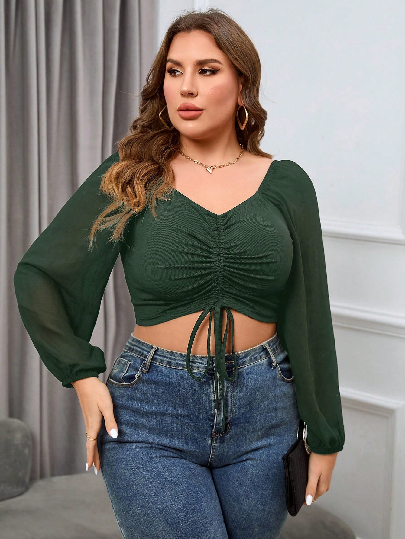 Top Crop Plus Size Fora do Ombro com Cordão Frontal