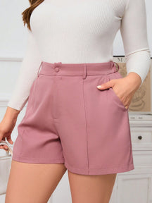 Shorts Plus Size Curto Casual de Perna Larga e Botão