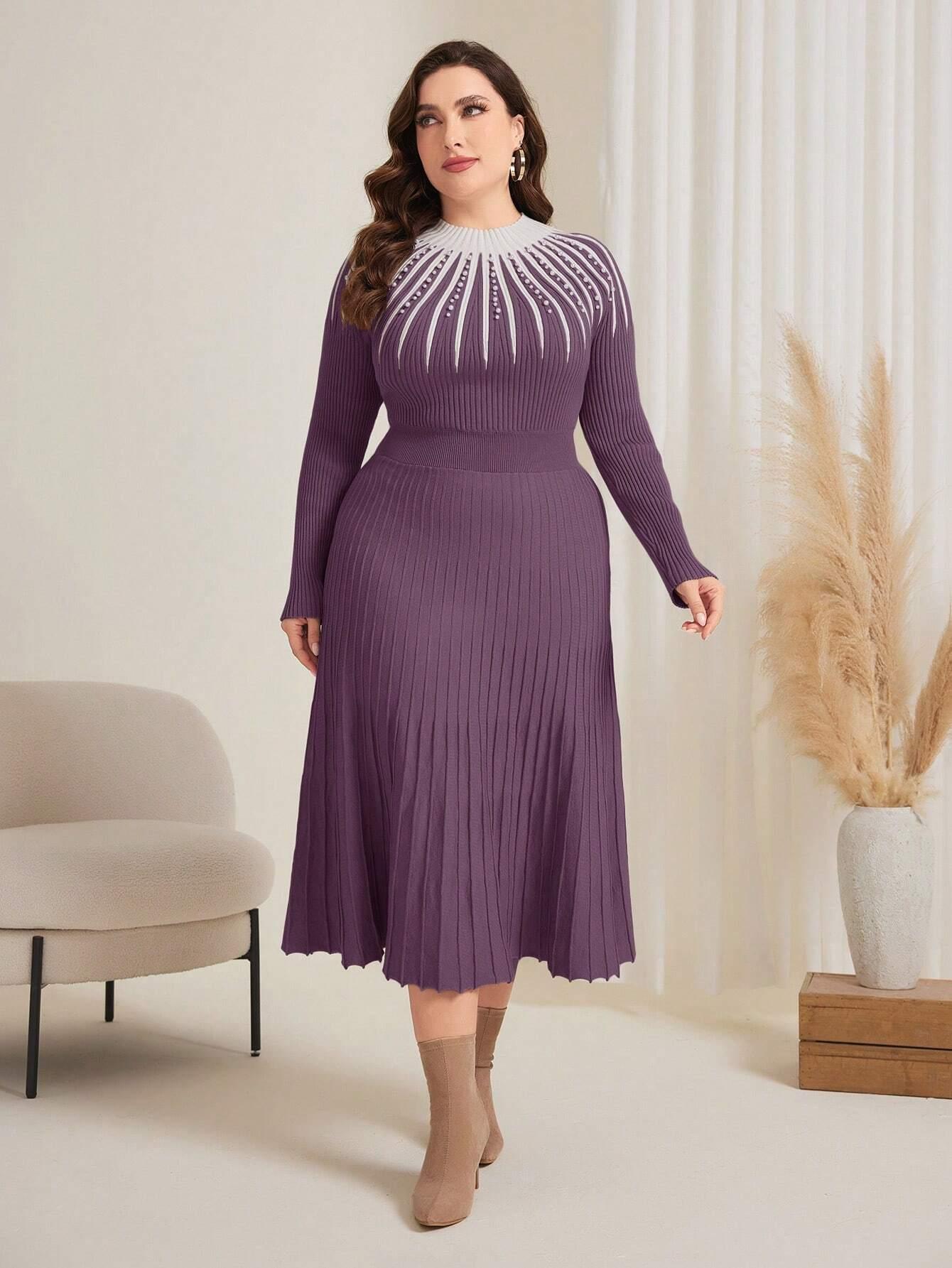 Vestido Suéter Plus Size com Detalhe de Pérola e Bloco de Cor