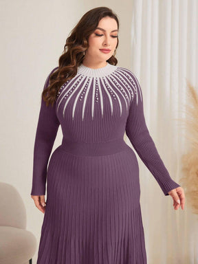 Vestido Suéter Plus Size com Detalhe de Pérola e Bloco de Cor