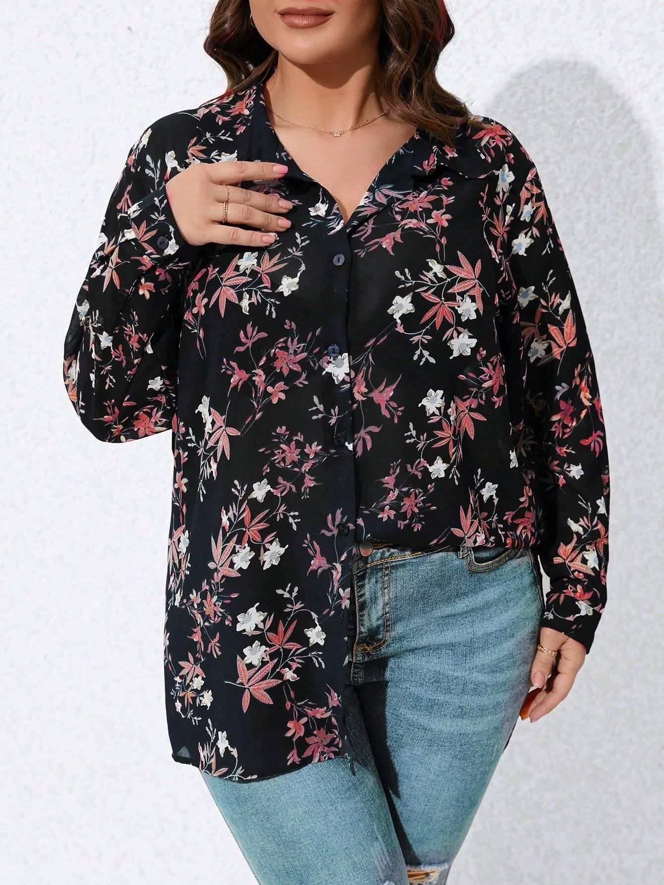 Camisa Plus Size com Decote em V e Estampa Floral de Manga Longa