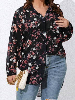 Camisa Plus Size com Decote em V e Estampa Floral de Manga Longa